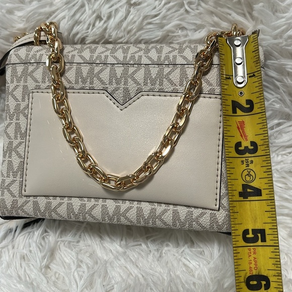 Michael Kore - Picture 6 of 9